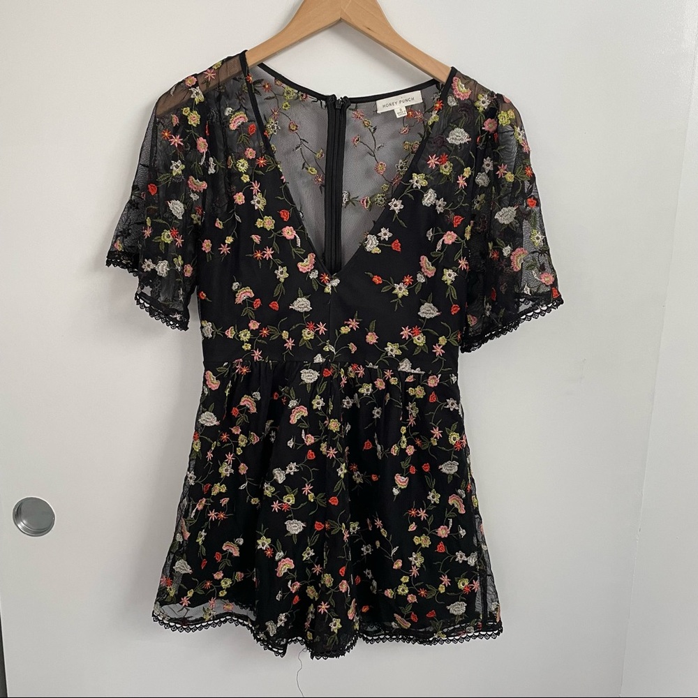 Honey Punch Floral Romper Size Small